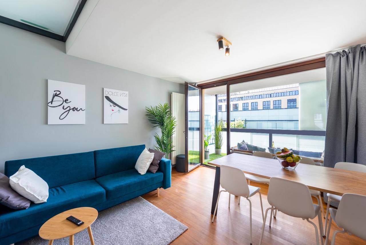 Apartment With Balcony And Parking Near The Prague Museum Ngoại thất bức ảnh