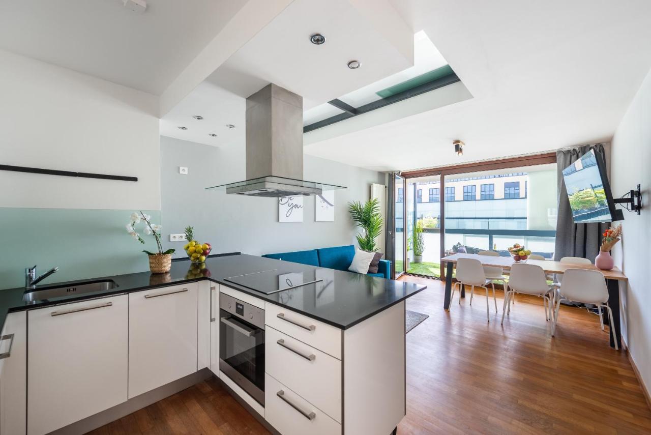 Apartment With Balcony And Parking Near The Prague Museum Ngoại thất bức ảnh