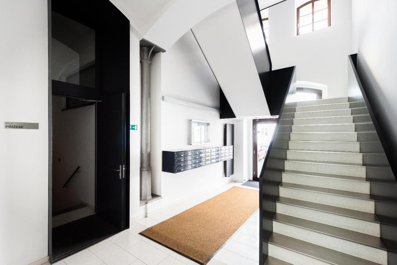 Apartment With Balcony And Parking Near The Prague Museum Ngoại thất bức ảnh