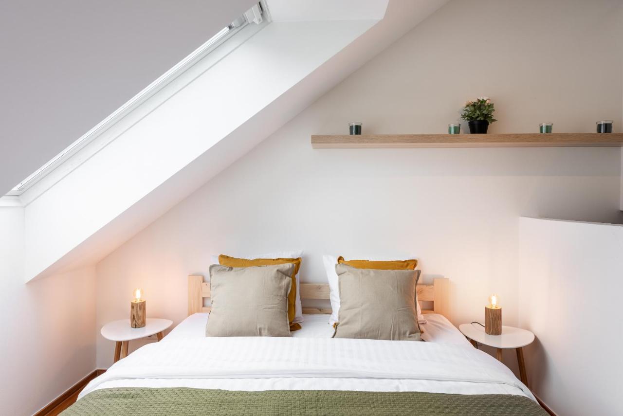 Apartment With Balcony And Parking Near The Prague Museum Ngoại thất bức ảnh