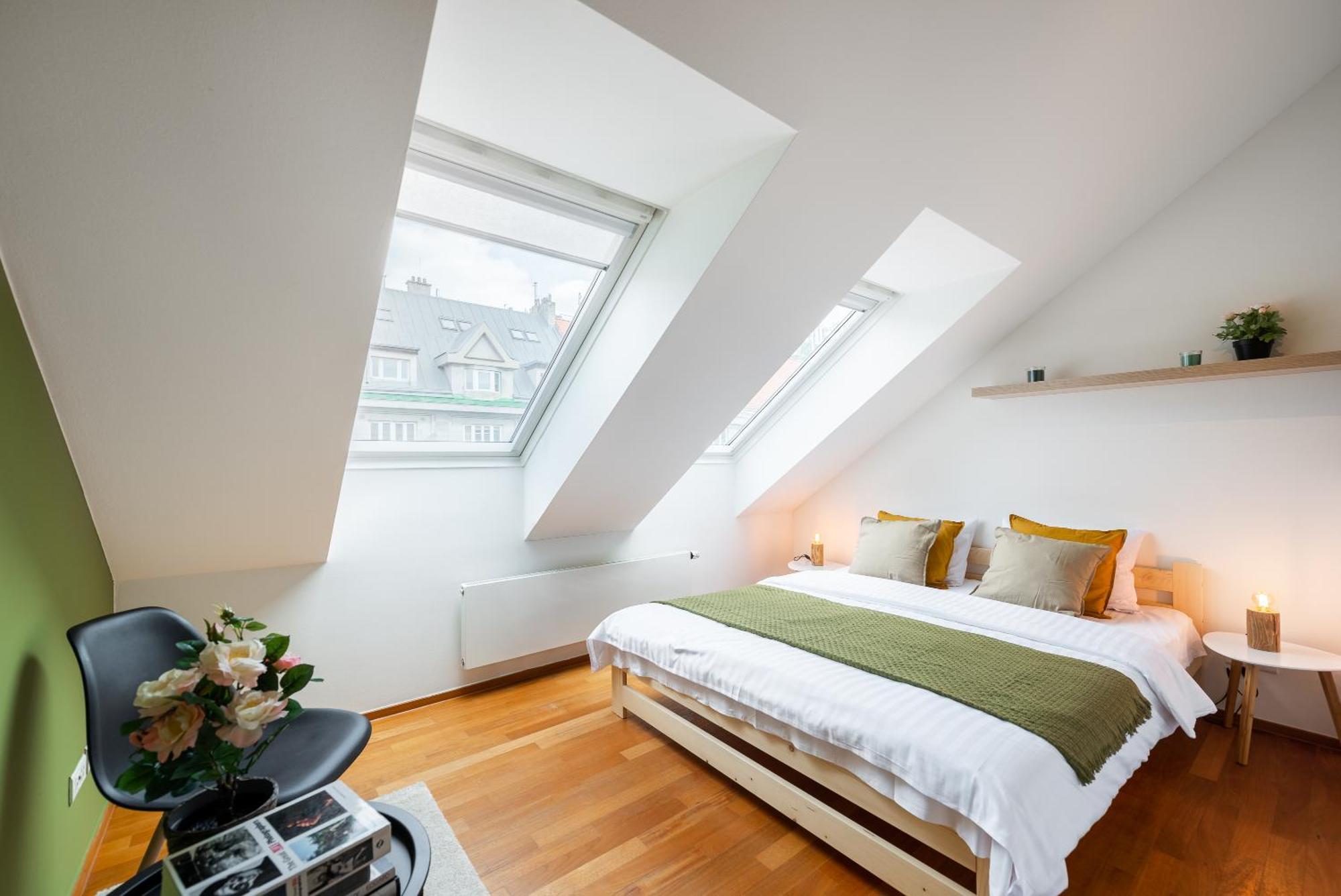Apartment With Balcony And Parking Near The Prague Museum Ngoại thất bức ảnh