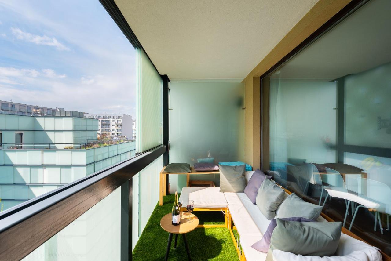 Apartment With Balcony And Parking Near The Prague Museum Ngoại thất bức ảnh